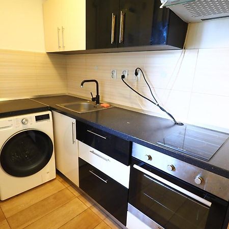 Iassium Airport Apartments ヤシ エクステリア 写真