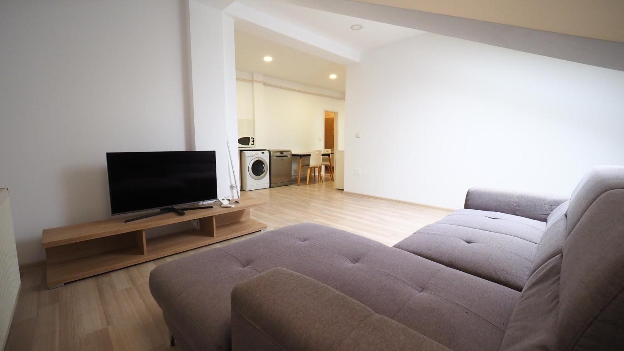 Iassium Airport Apartments ヤシ エクステリア 写真